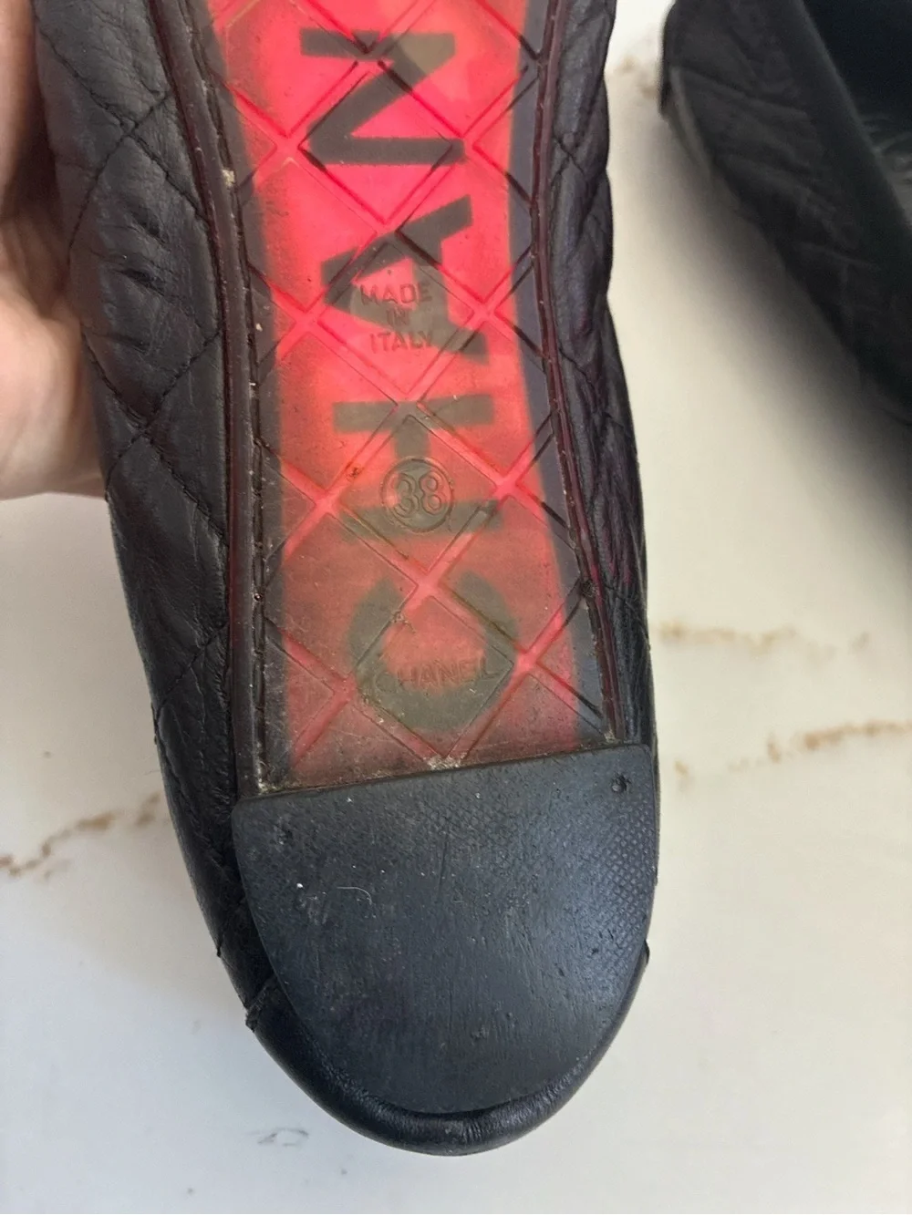 CHANEL cambon Black Leather Ballet Flats with Pink CC Emblems